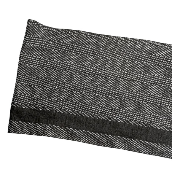 Michael Kors Women’s Chevron Scarf, Reversible Shawl Wrap,  Logo Label Inprint - Picture 12 of 16